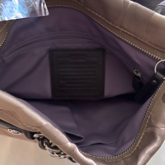 REAL💯COACH Shoulder Bag. No Tag. Never Used. In Brand New Condition. - Picture 6 of 7